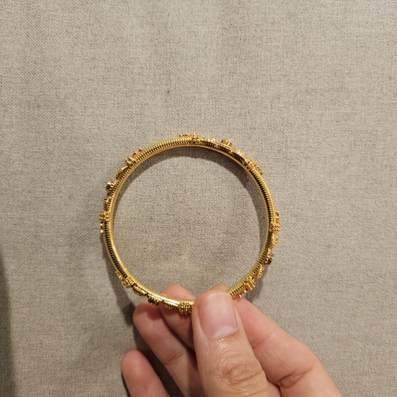 22 k gold bangle - Picture 2 of 7